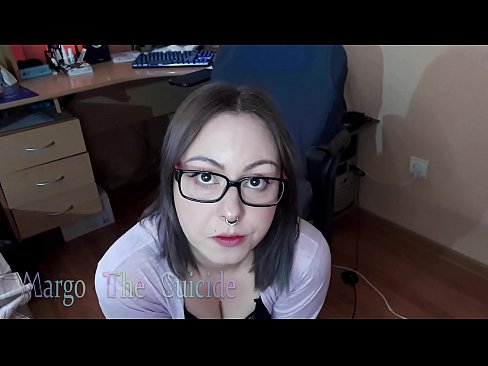 ❤️ Sexy meisje met bril zuigt Dildo diep op camera ️❌ Anal porno at us nl.sexvideosex.top ❤